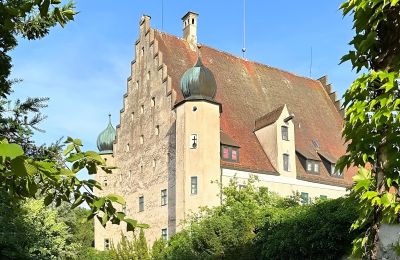 Charakterimmobilien, Schloss Eggersberg in Bayern, guter Wirtschaftsstandort