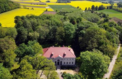 Schloss Sławnikowice, Niederschlesien