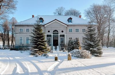 Schloss Sławnikowice, Niederschlesien