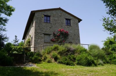 Bauernhaus kaufen Promano, Umbrien, Seitenansicht