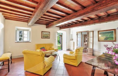 Landhaus kaufen Castagneto Carducci, Toskana, RIF 3057 Wohnbereich mit Zugang zum Garten