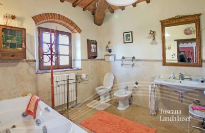 Landhaus kaufen Gaiole in Chianti, Toskana, RIF 3041 Badezimmer 1