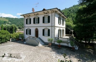 Historische Villa kaufen Bagni di Lucca, Toskana, Foto 1/16