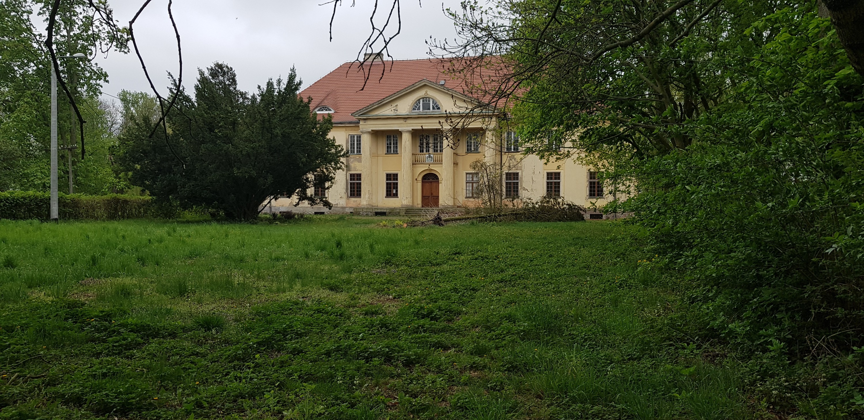 Schönes, klassizistisches Schloss/Herrenhaus zu verkaufen