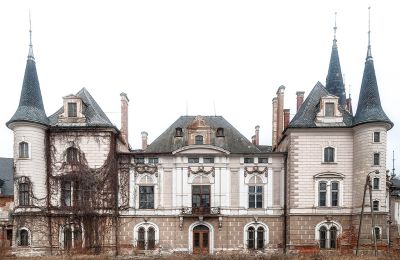 Schloss kaufen Bożków, Palac Wilelma von Magnis 1, Niederschlesien, Seitenansicht