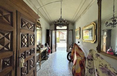 Historische Villa kaufen Verbano-Cusio-Ossola, Intra, Piemont, Eingang