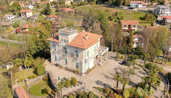 Historische Villa kaufen Verbania, Piemont,  Italien