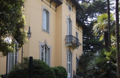 Historische Villa kaufen Merate, Lombardei, Vorderansicht