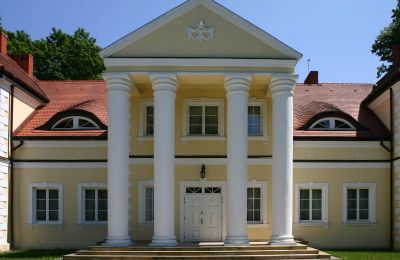 Schloss kaufen Radoszewnica, Schlesien, Portikus