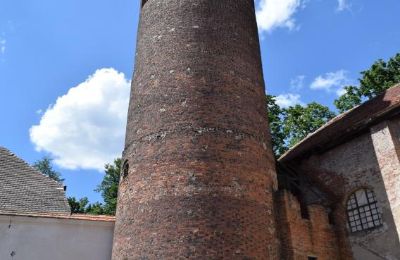 Burg kaufen Karłowice, Zamek w Karłowicach, Oppeln, Turm