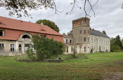 Schloss kaufen Cecenowo, Pałac w Cecenowie, Pommern, Vorderansicht
