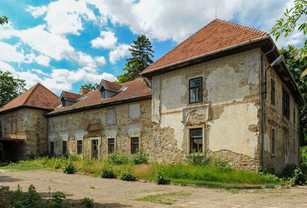 Fotos Renaissance-Herrenhaus mit Park in der Ostslowakei