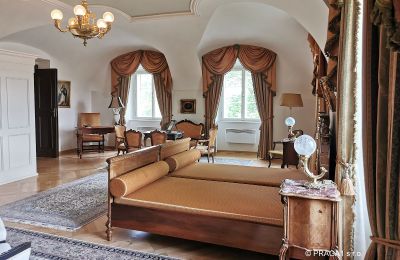 Schloss kaufen Kraj Vysočina, Schlafzimmer