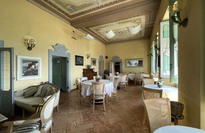 Historische Villa kaufen Bee, Piemont, Großer Saal