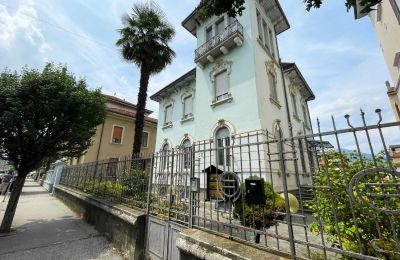 Wohnung in historischem Gebäude kaufen Luino, Lombardei, Foto 3/19