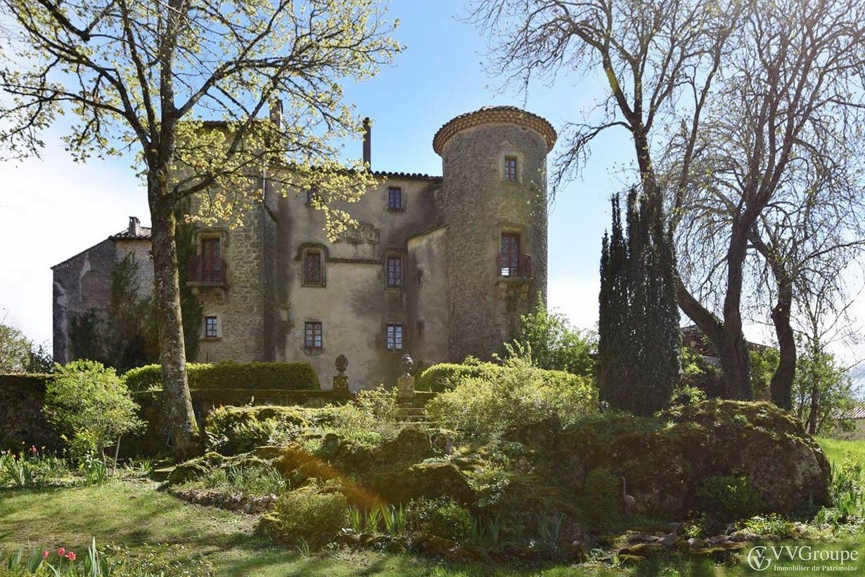 Fotos Renovierte Burg im Naturpark Grands Causses, Südfrankreich