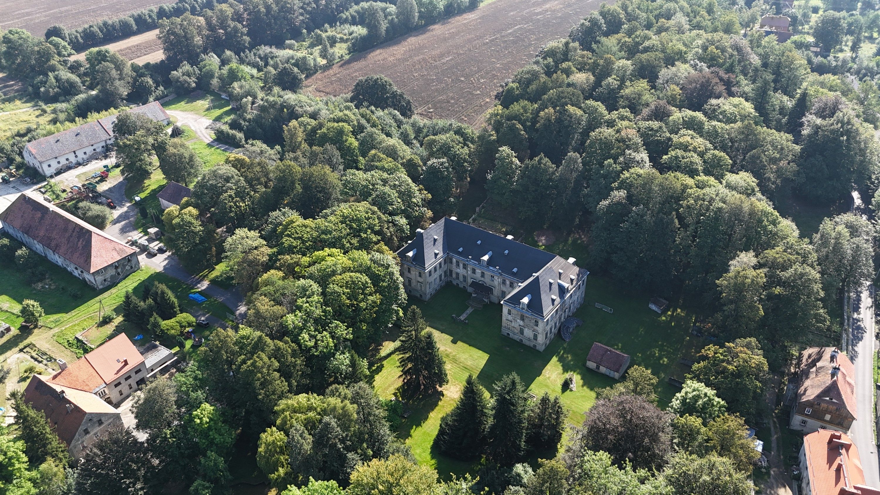 Fotos Schloss Meffersdorf in Niederschlesien - Pałac w Pobiednej