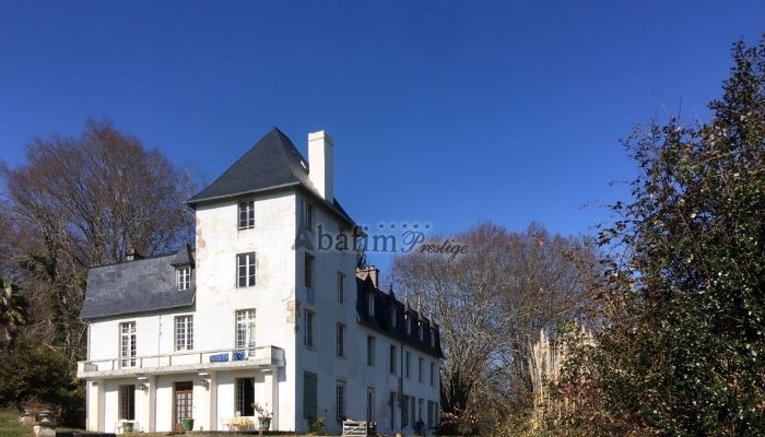 Schloss kaufen Pau, Neu-Aquitanien,  Frankreich