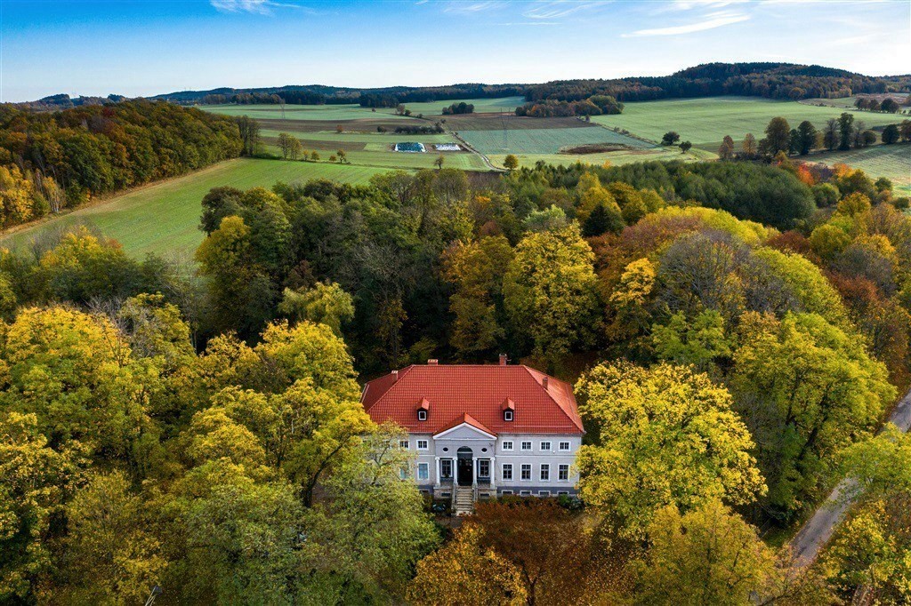 Charakterimmobilien, Sławnikowice