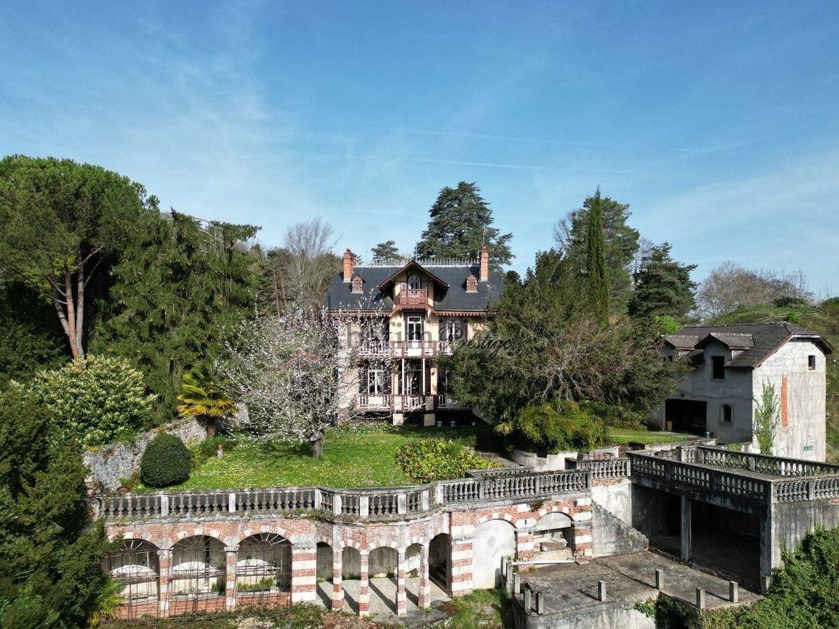 Fotos Villa mit großem Garten in Bagnères-de-Bigorre