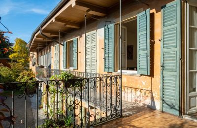 Historische Villa kaufen Miasino, Piemont, Balkon