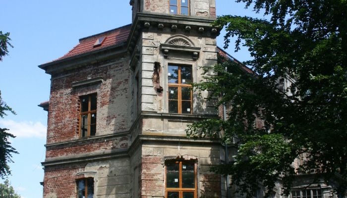 Herrenhaus/Gutshaus Pisarzowice 2