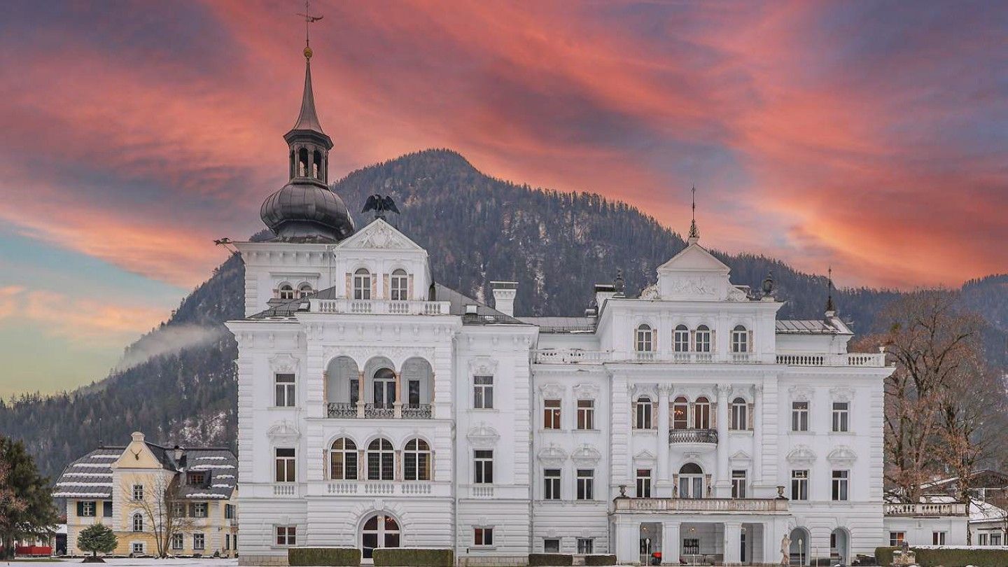 Fotos Schloss in den Tiroler Alpen