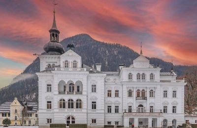 Schloss kaufen 5092 Sankt Martin bei Lofer, Salzburg, Vorderansicht