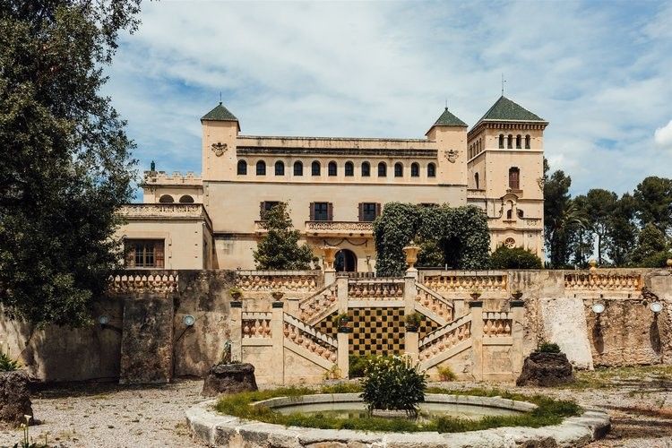 Fotos Schloss und Weingut bei Barcelona