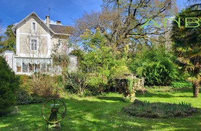 Historische Villa kaufen Bussac-sur-Charente, Neu-Aquitanien, Foto 1/33