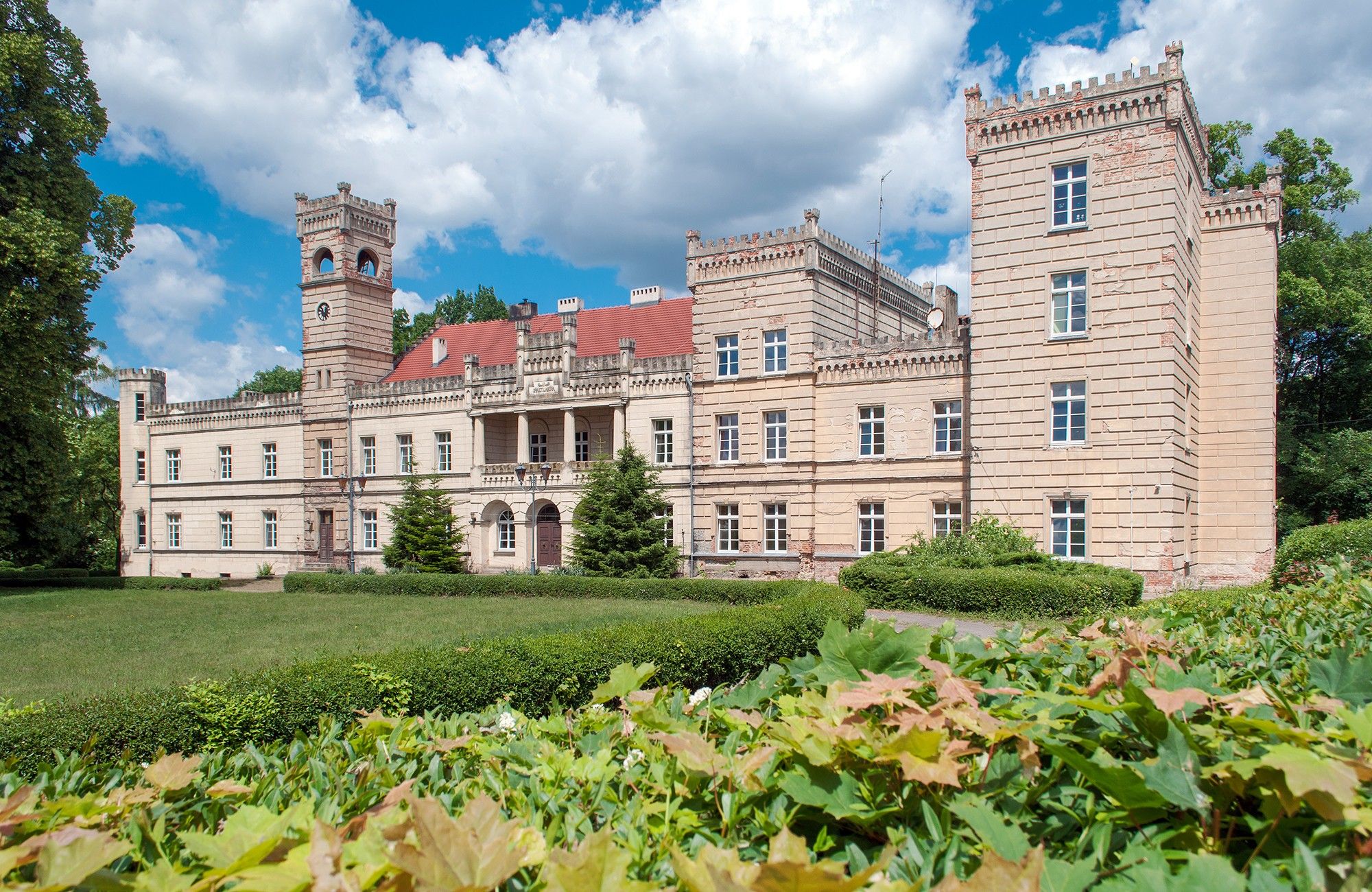 Fotos Neogotisches Herrenhaus in Großpolen