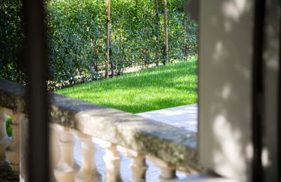 Historische Villa kaufen Uzès, Okzitanien, Aussicht