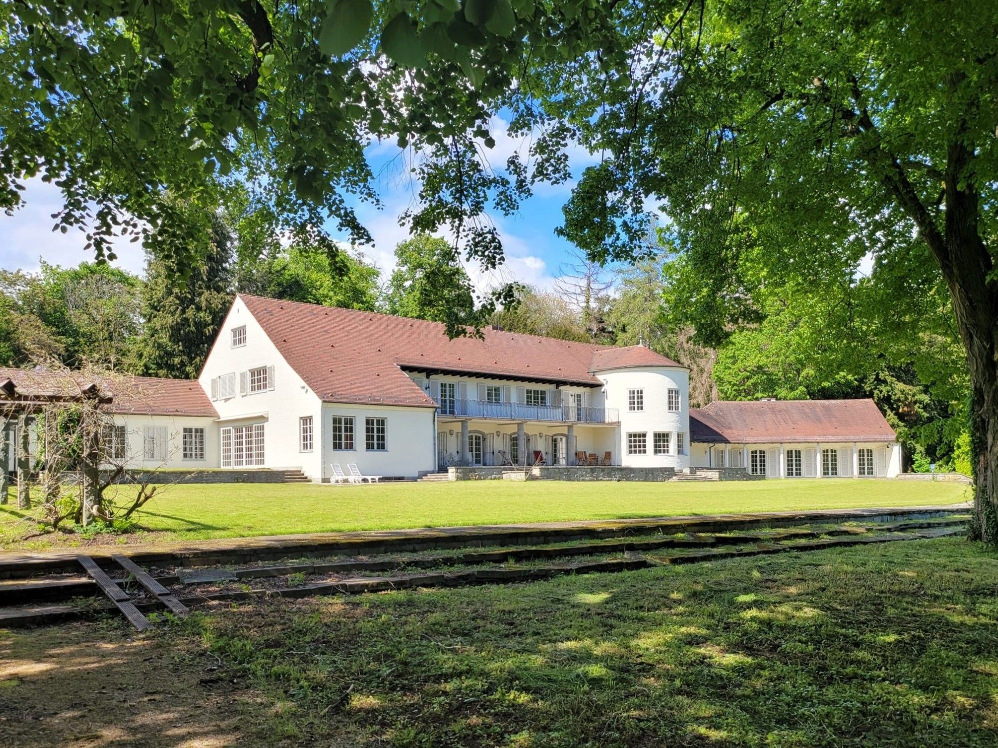 Fotos Einmalige historische Villa im Taunus, Region Hessen