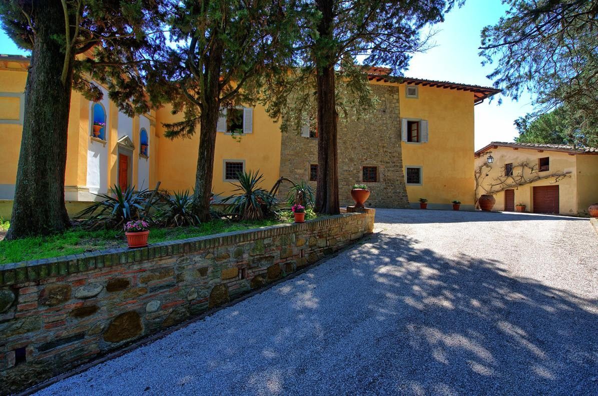 Fotos Renovierte Toskana-Villa mit Kapelle in Panoramalage