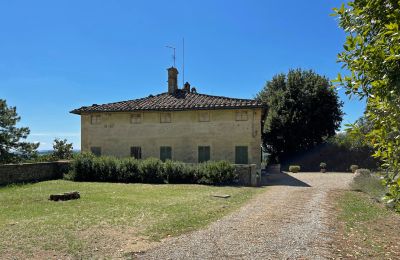 Historische Villa kaufen Siena, Toskana, RIF 2937 Haus und Zufahrt