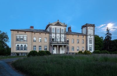 Brand in Schloss Gültz