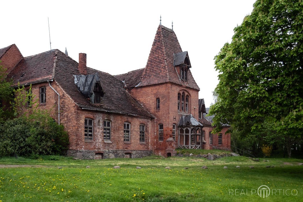 Gutshaus in Pinnow, Mecklenburgische Seenplatte, Pinnow