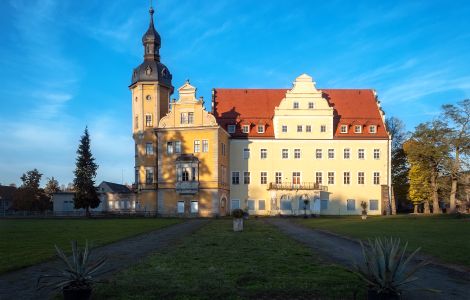 /pp/cc_by_nc_sa/thumb-deutschland-sachsen-thallwitz-schloss.jpg