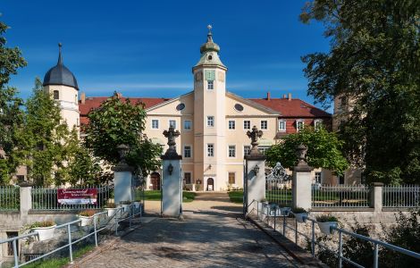 Hermsdorf, Schloßstraße - Schloss Hermsdorf (Sachsen)